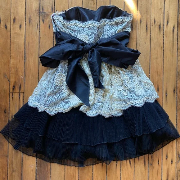 Vintage Betsy Johnson Strapless Lace Prom Dress Black and White, size 4 - Picture 2 of 10